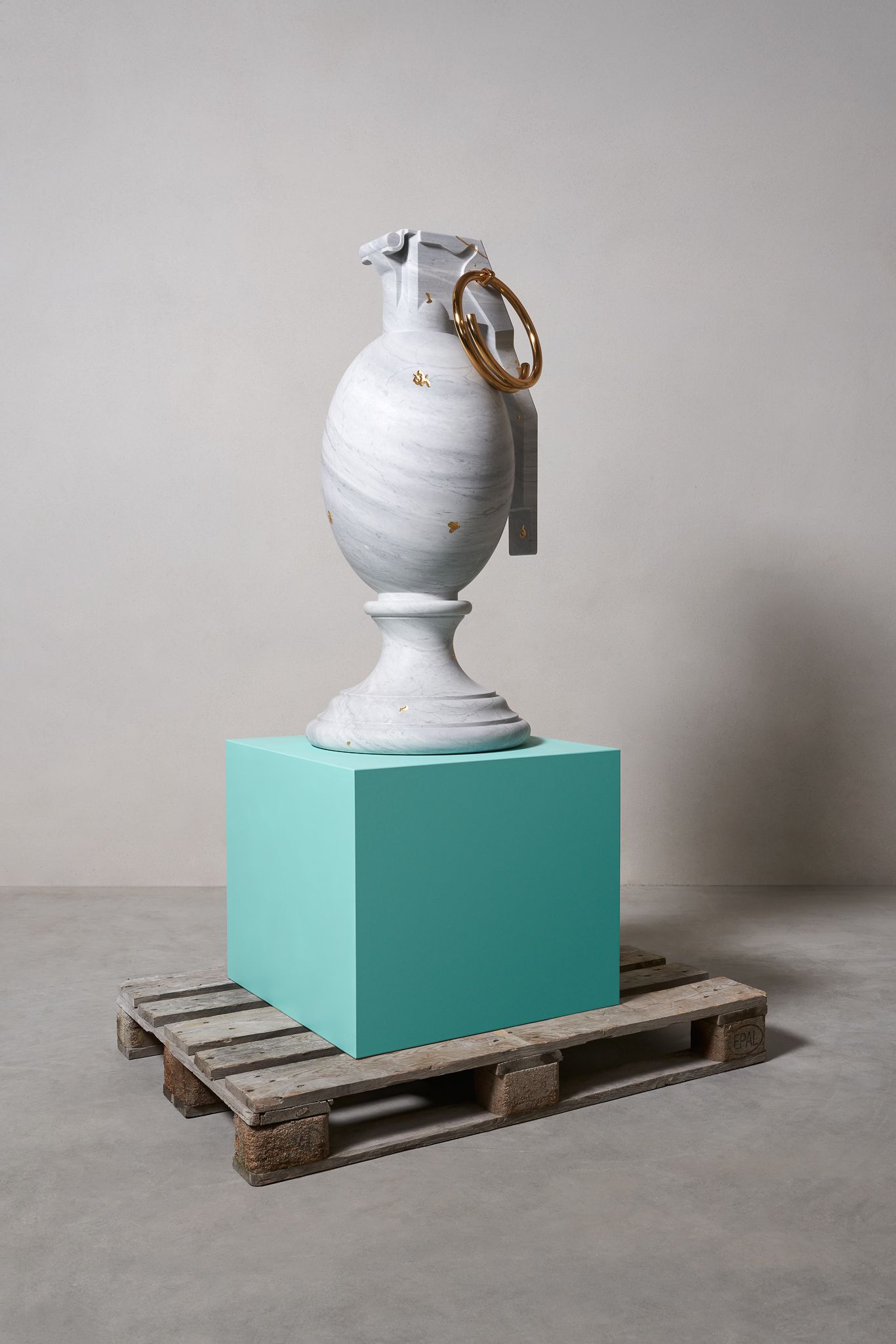 Sculpture FABERGÉ GRANATE