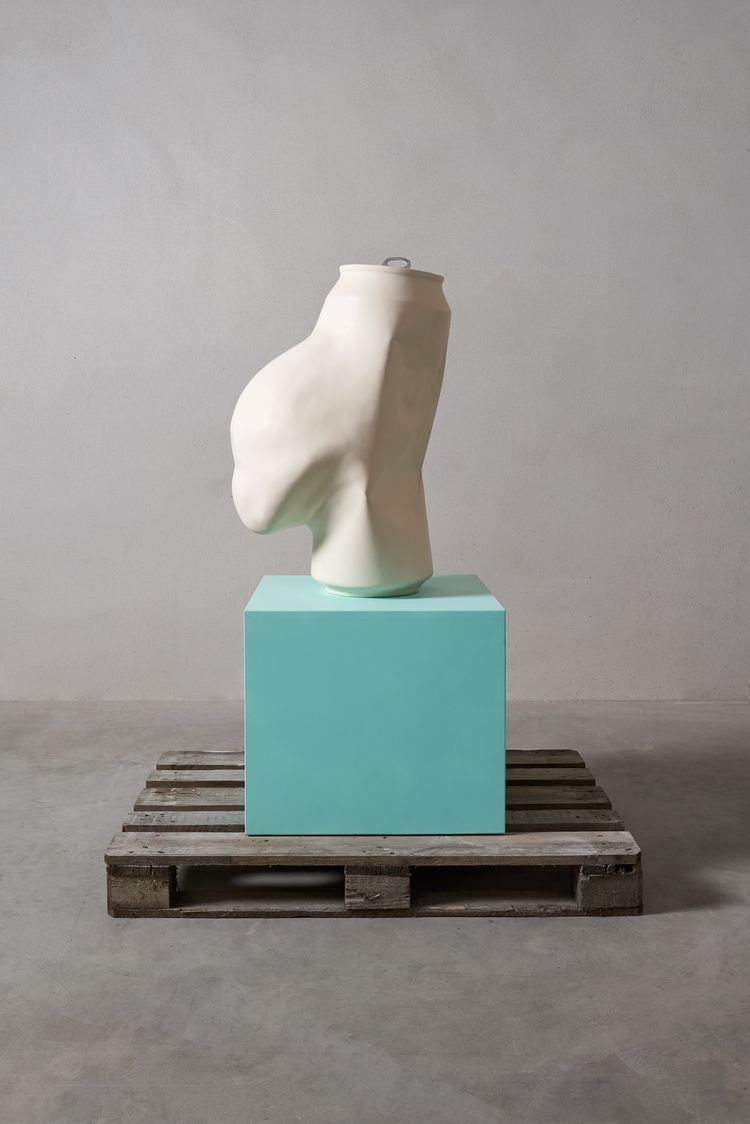 Sculpture BEER BELLY CAN XL