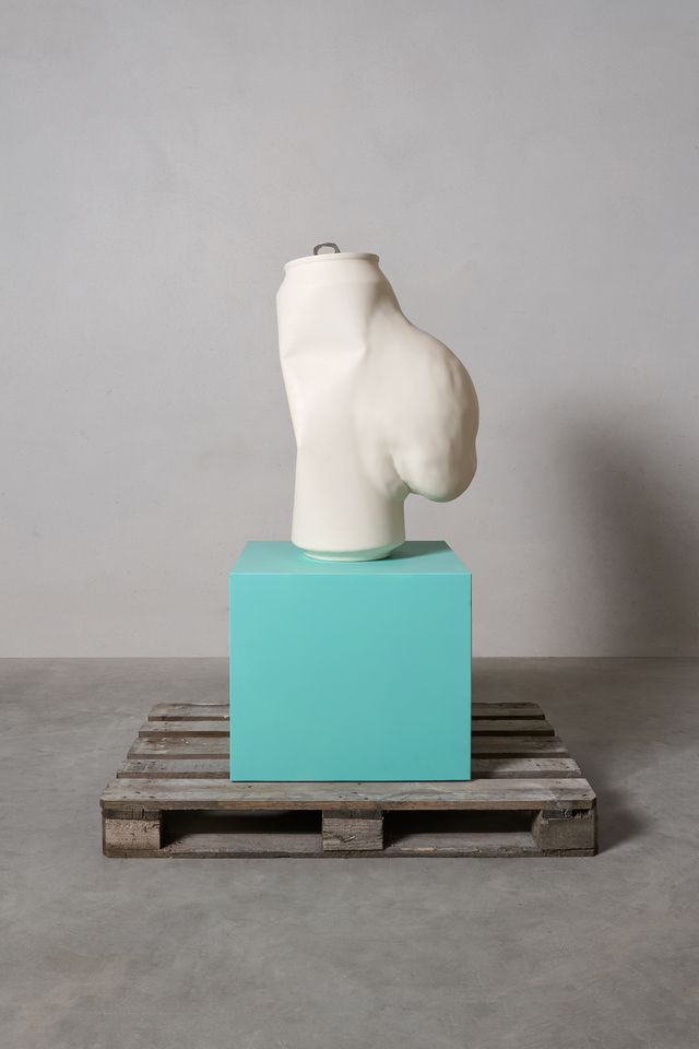 Sculpture BEER BELLY CAN XL
