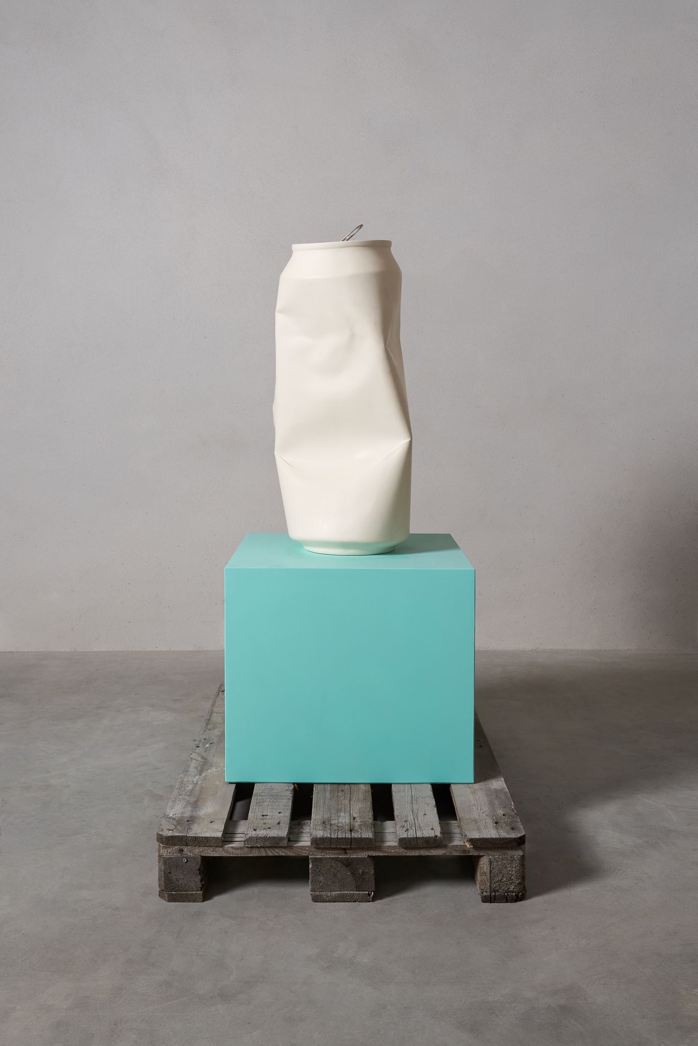 Sculpture BEER BELLY CAN XL