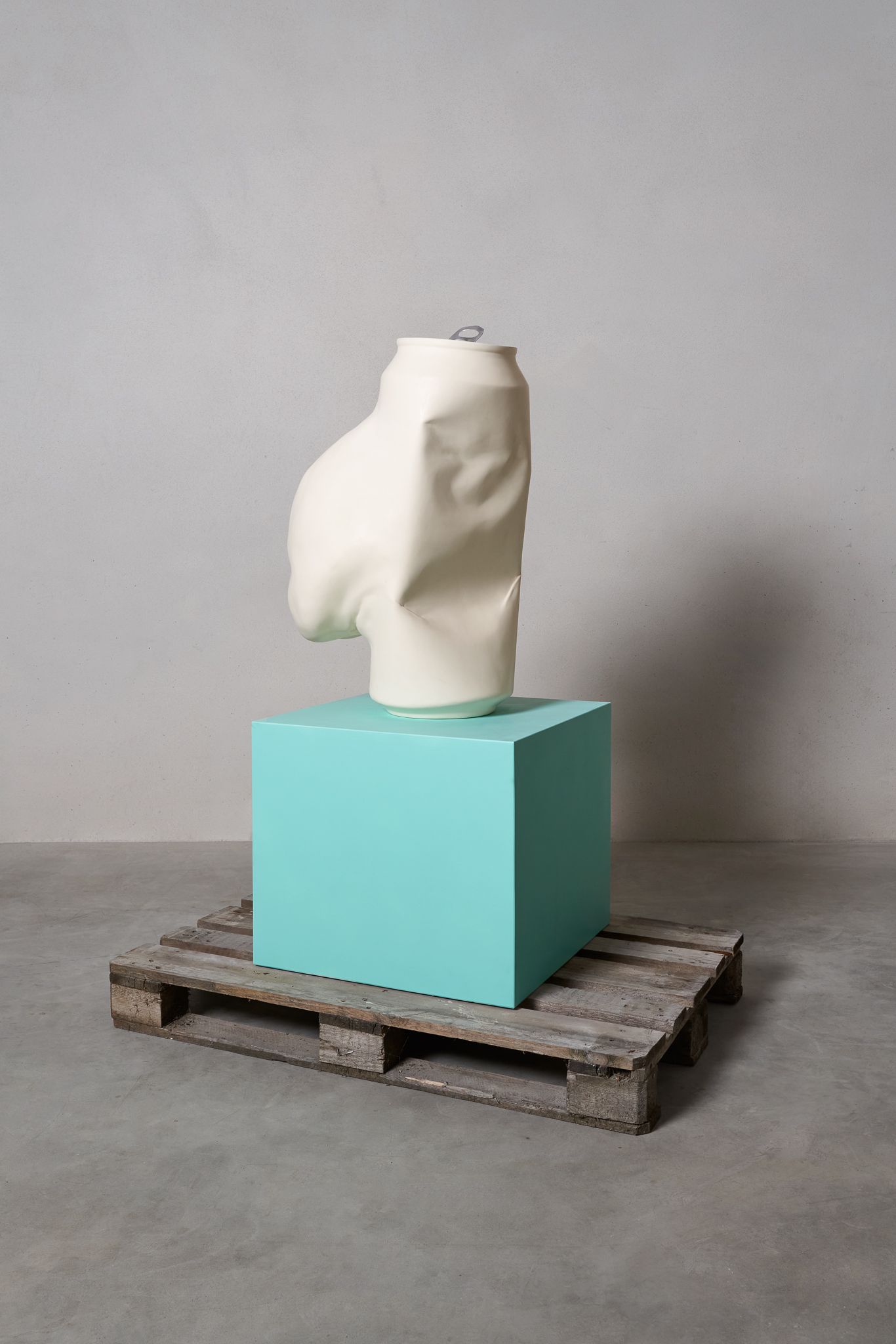 Sculpture BEER BELLY CAN XL